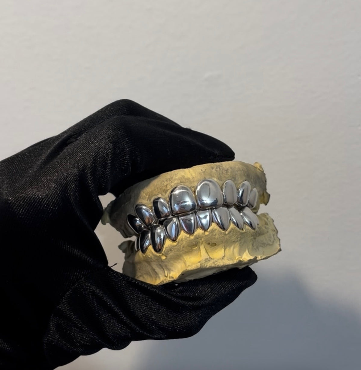 06 Sliver Grillz